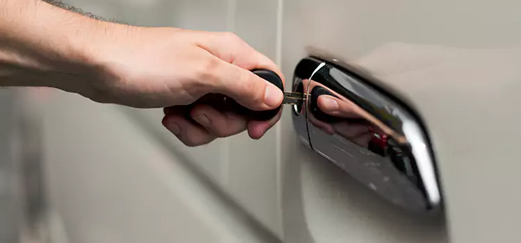 Why Choose Our Auto Locksmith Team in Des Plaines, IL?